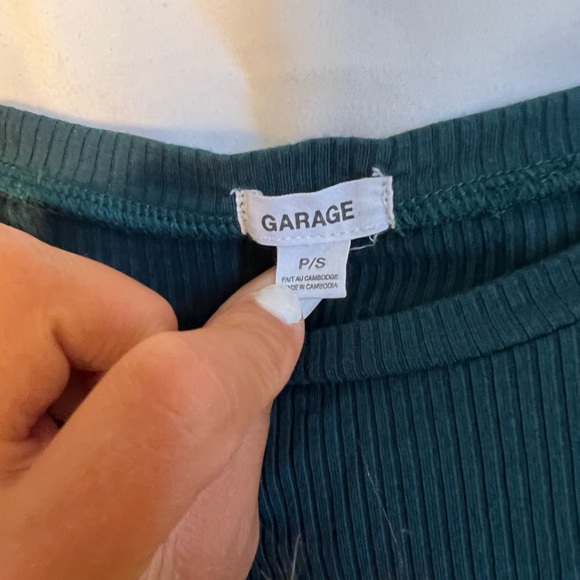 Garage t-shirt size small, price négociable - Picture 2 of 3